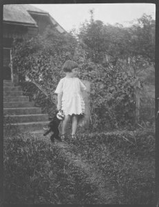 Girl and Felix neg