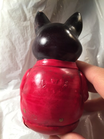 red cat back labelJPG