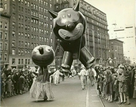 969e81cc8ce9752787ec7b39cd9c79d5--thanksgiving-day-parade-primary-sources.jpg