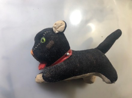 cat pin cushion